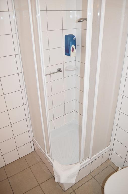 Hotel Holiday Сиофок Екстериор снимка